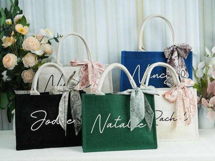 Jute bags in multiple colors